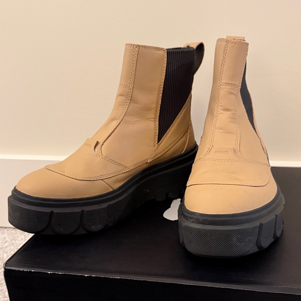 Sorel Tan and Black Women's Combat Boots